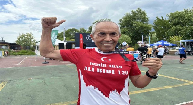 Demir Adam lakaplı 75 yaşındaki Ali Bıdı, Triatlon Türkiye Kupasında ikinci oldu