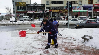 Kahramanmaraş’ta karla mücadele çalışmaları sürüyor