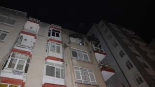 Adana’da yangın çıkan ev kullanılamaz hale geldi