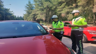 Adana’da polis, sürücüleri orman yangınlarına karşı duyarlı olmaları için uyardı