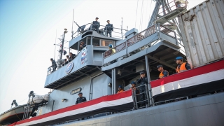 Mısır’ın askeri gemisi depremzedelere 650 tonluk yardım taşıdı