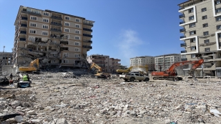 Hatay’da bina yıkım ve enkaz kaldırma çalışmaları 29 mahallede sürüyor