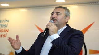 Eski Adalet Bakanı Abdulhamit Gül, Gaziantep’te aday tanıtım toplantısına katıldı: