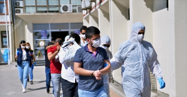 Mersin&#039;de günübirlik evlere fuhuş operasyonu: 21 gözaltı