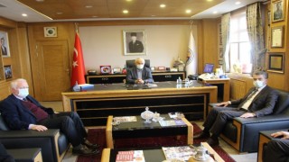 AK Partiden Avrasya Üniversitesine ziyaret