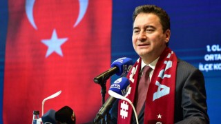Ali Babacan Trabzon’da: ‘Kopya verdik, sıfır aldılar; zararın sorumlusu Sayın Erdoğan’dır’