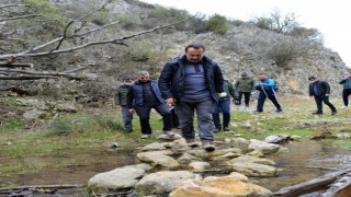 Ertuğrul Gazinin silah arkadaşlarının da uğrak yeri olan Dereboyu Köyünde tarih ve doğa yürüyüşü