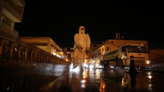 Mardin caddeleri sabunlu sularla dezenfekte edildi