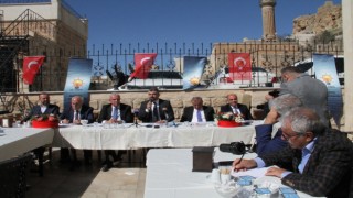 Mardin’de AK Partili 5 belediyeden toplu icraat raporu