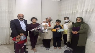 Türkiye Gaziler ve Şehit Aileleri Vakfı Midyat Şubesi şehitler haftası nedeniyle ihtiyaç sahiplerine giyecek yardımı yaptı