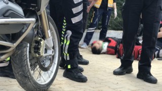 17 yaşındaki ehliyetsiz sürücü dehşet saçtı: 2 polis memuru yaralandı