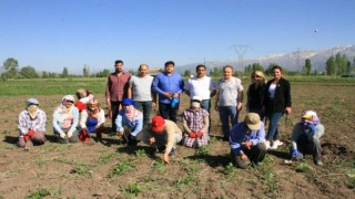 Türkiye Değişim Partisi Genel Başkan Yardımcısı Adnan Delikurt çiftçilerle bir araya geldi