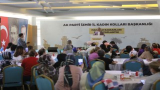 AK Kadın İzmirden Mahalle Başkanları Bölge Toplantısı