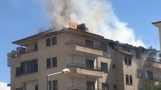 Elazığda yangın, bina ve bir okuldaki öğrenciler tahliye edildi
