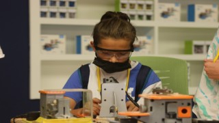 Çocuklar Büyükşehirin ‘Bilim Kampı ile hem öğreniyor hem de eğleniyor