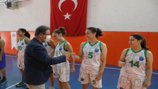 Eyüpsultan Yaz Spor Okullarında basketbol turnuvası heyecanı yaşandı