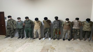 Zeytinburnunda askeri kamuflajlı 9 kaçak göçmen yakalandı