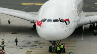 Dünyanın en büyük yolcu uçağıyla İstanbul Havalimanına ilk tarifeli uçuş