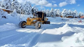 Amanoslarda kardan kapanan yayla yolları ulaşıma açılıyor