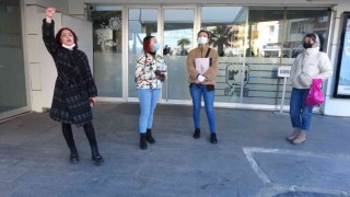 CHPli belediyenin ulaşım zammını öğrenciler protesto etti
