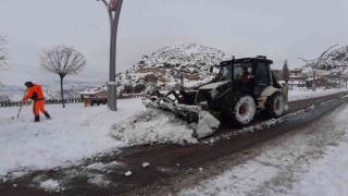 Çukurca Belediyesinden kar temizleme çalışması
