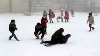 Erzincanda kar tatili 1 gün daha uzatıldı