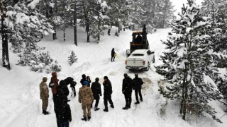 Erzincanda kar ve tipiden 123 köy yolu ulaşıma kapandı
