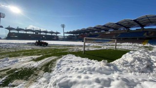 Kardemir Karabükspor - Çankaya FK maçı kar yağışı nedeniyle ertelendi
