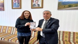 Ünsal, Iğdır Üniversitesinde okuyan Azerbaycanlı öğrencilerin sorunlarını dinledi