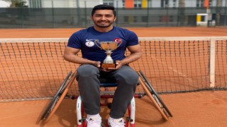 Mezitli Belediyesi sporcusu Ahmat Kaplandan teniste büyük başarı