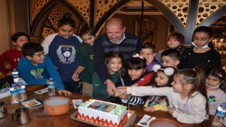 Şehit çocuklarından Kervancıoğluna doğum günü sürprizi