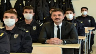 Vali Tekbıyıkoğlu: Polisler devletin görünen üniformalı yüzleri