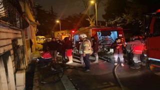 Fatihte korkutan yangın: Binanın bodrum katı alevlere teslim oldu