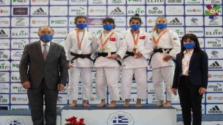 Genç judocular Avrupadan madalyalarla döndü
