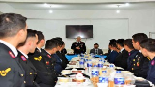 Jandarma Genel Komutanı Orgeneral Çetin, jandarma personeliyle iftar yaptı