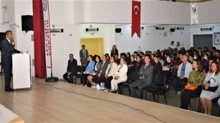 Anadolu Mektebi Yazar Okumaları öğrencilerle buluşuyor