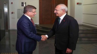 CHP lideri Kılıçdaroğlu, Gelecek Partisi Genel Başkanı Davutoğlunu ağırladı