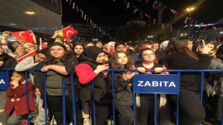 Gaziosmanpaşalılar 19 Mayıs coşkusunu İkilem konseriyle yaşadı