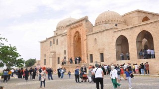 Mardinde tarihi mekanlar, caddeler ve meydan doldu taştı