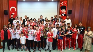 Osmaniye'de Derece alan sporculara ödülleri dağıtıldı