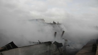 Pakistanda kimya fabrikasında yangın çıktı