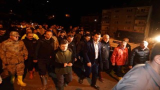 Çevre, Şehircilik ve İklim Değişikliği Bakanı Murat Kurum, selden etkilenen Bozkurtta