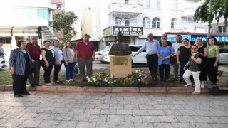Çukurova Belediyesinden park ve heykel açılışı