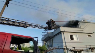 Dalamanda, çatı katı yangınında iki kişi kurtarıldı