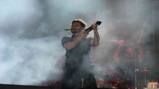 Sevilen sanatçısı Ekin Uzunlar, Zonguldakta konser verdi