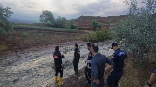 Yozgatta sel nedeniyle mahsur kalan 9 kişi kurtarıldı