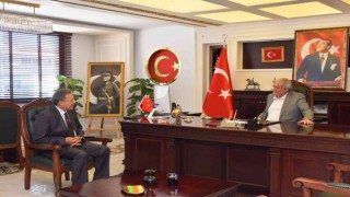 Cezaevi Müdürü Aytuttudan Başkan Bakkalcıoğluna veda ziyareti
