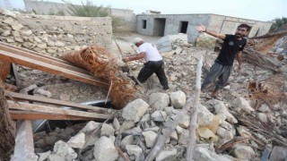 İranda 3 büyük deprem: 5 ölü, 44 yaralı