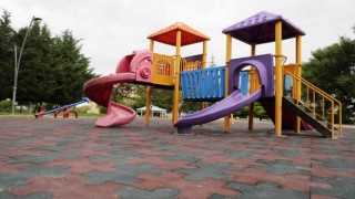 Nevşehirde çocuk oyun alanları daha güvenli hale getiriliyor