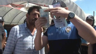 Polisten kurban pazarında sahte para uyarısı